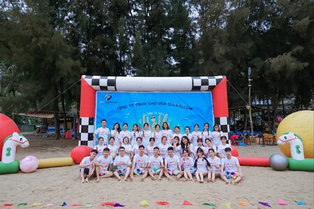 Công ty Kho vận Globalcom đi du lịch Cát Bà và chơi Teambuilding