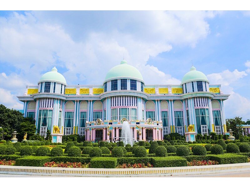 VI VU XỨ CHÙA VÀNG