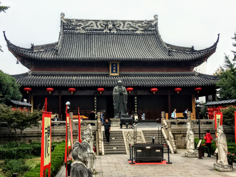 KHÁM PHÁ THƯỢNG HẢI