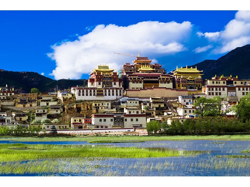 KHÁM PHÁ CỔ TRẤN NGHÌN NĂM