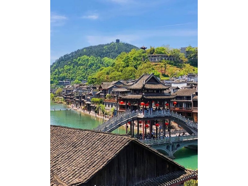 KHÁM PHÁ CỔ TRẤN PHƯỢNG HOÀNG