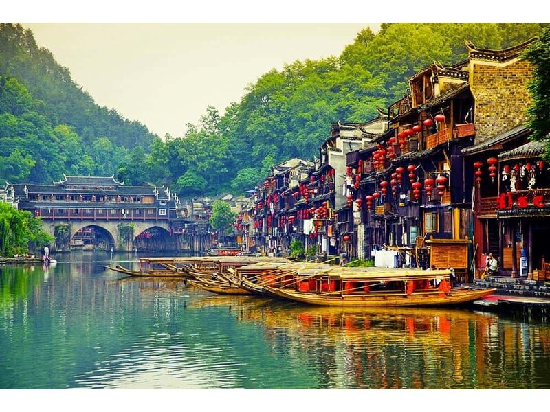 KHÁM PHÁ CỔ TRẤN PHƯỢNG HOÀNG