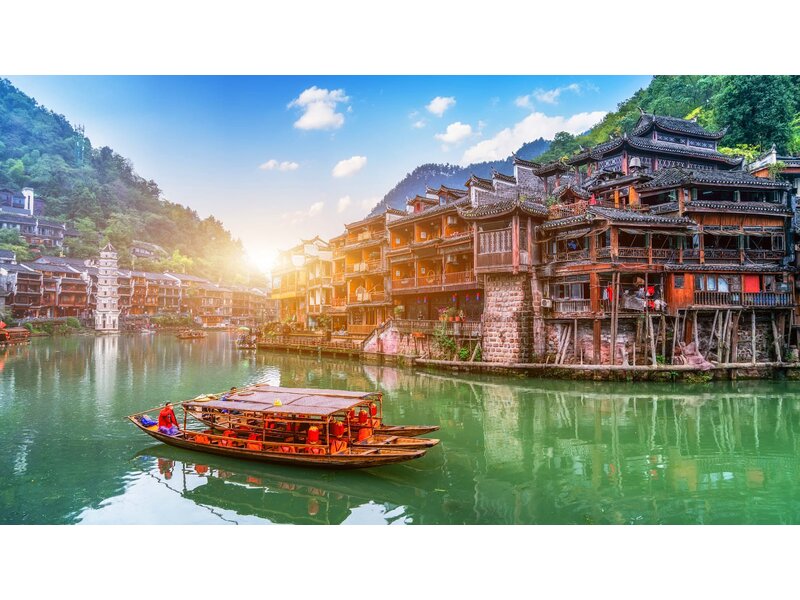 TAM HIỆP - TRƯƠNG GIA GIỚI – PHƯỢNG HOÀNG CỔ TRẤN